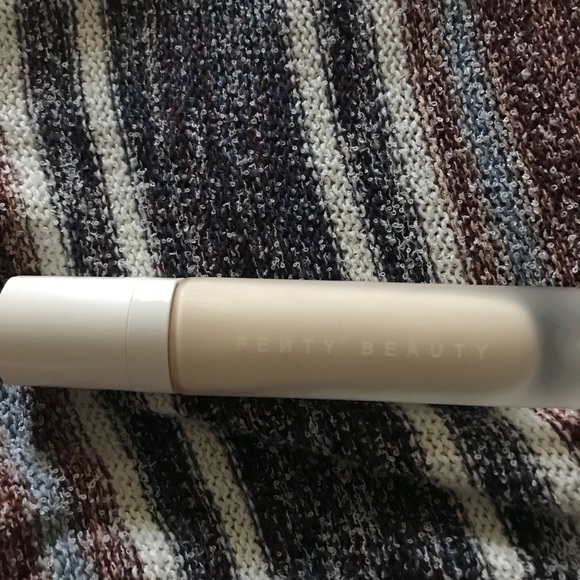 Fenty Beauty Other - FENTY BEAUTY PRO FILT’R LONGWEAR FOUNDATION